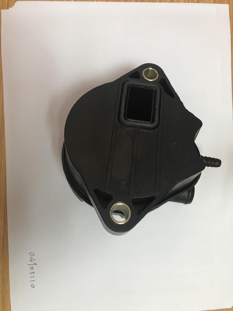 Crankcase breather 04905110